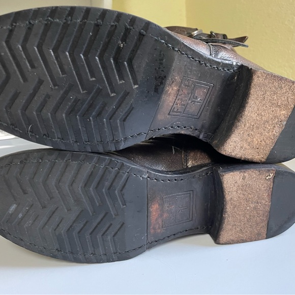 Frye Engineer “Veronica” Short Boot Limited Edition Bronze Size 7 1/2 B - Picture 6 of 7